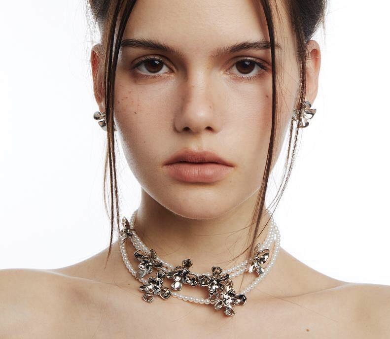Three Layer Pearl Stamen Choker
