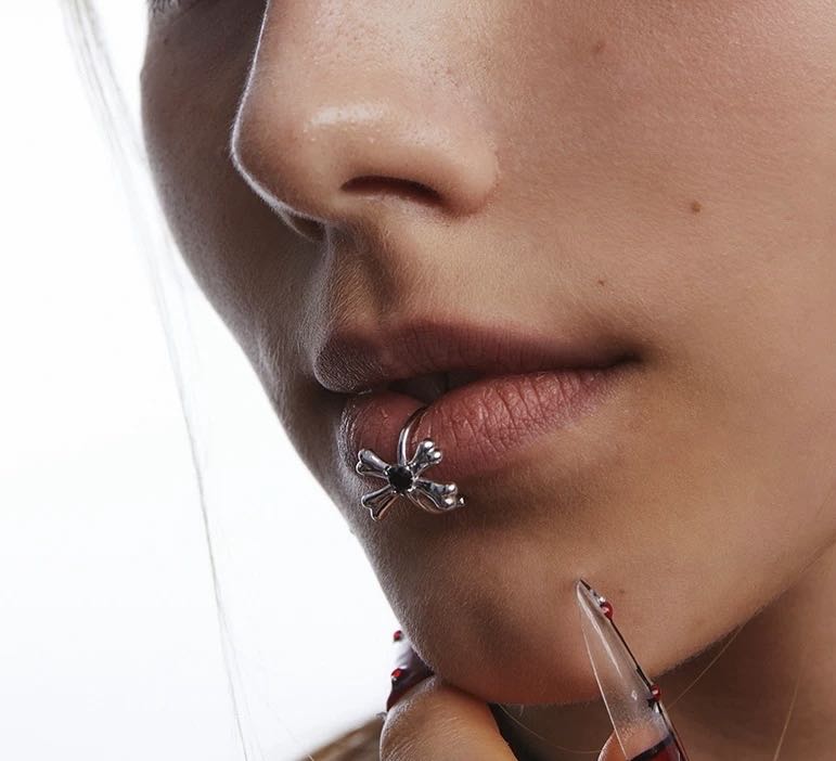 Bone lip clip