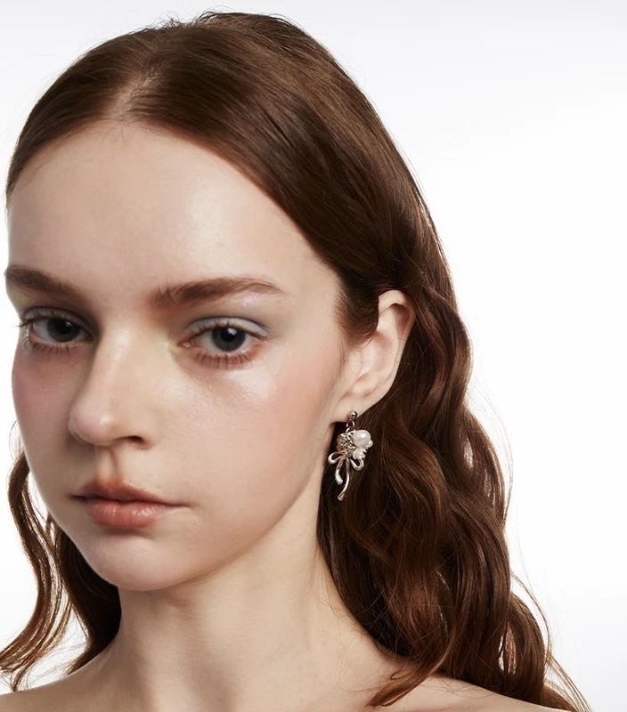 Waltz Pearl Earrings