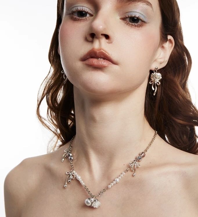 Waltz Pearl Necklace