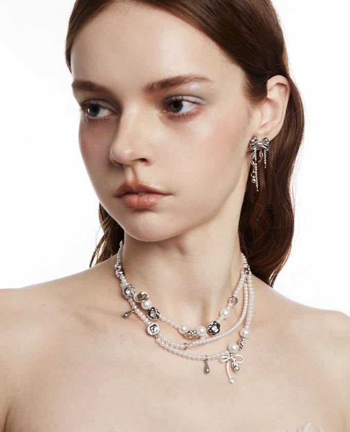 Waltz Bow Irregular Necklace