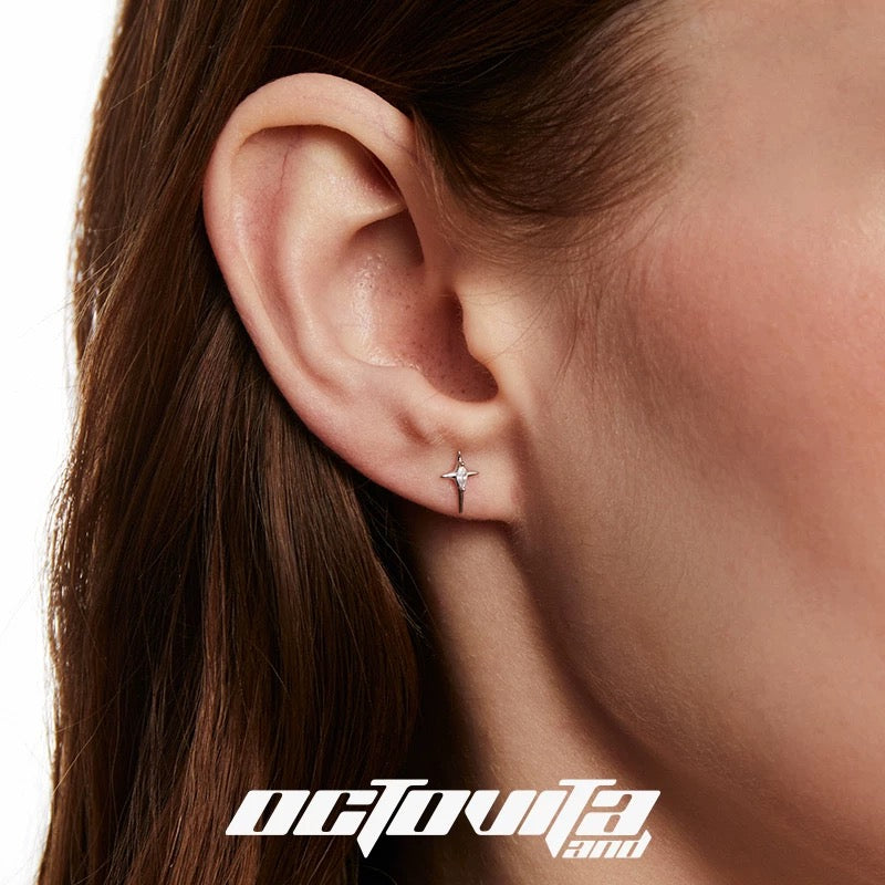 A Small Star Earring