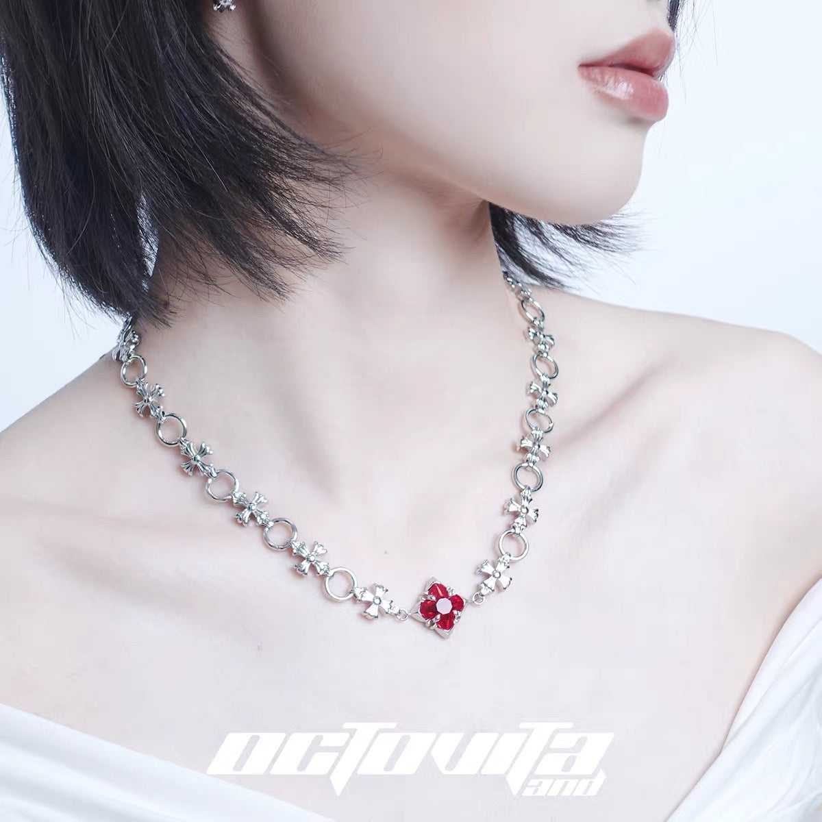 Cross Iris Necklace