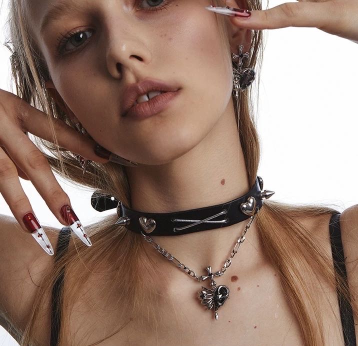 Hollow Bone Heart Choker