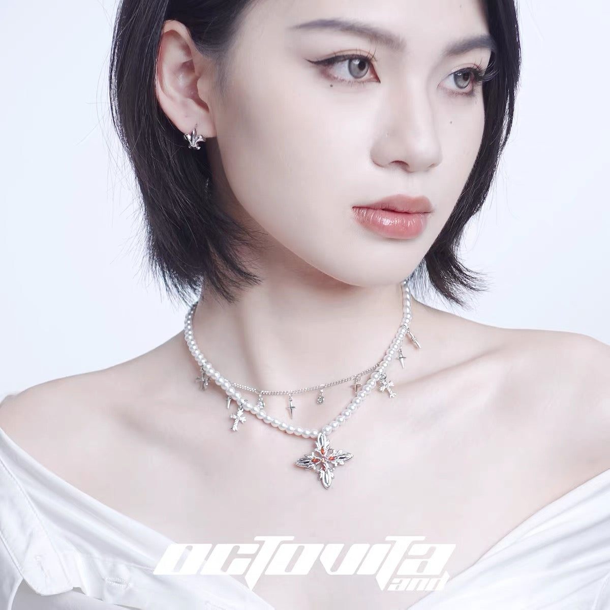 Cross Iris pearl Necklaces