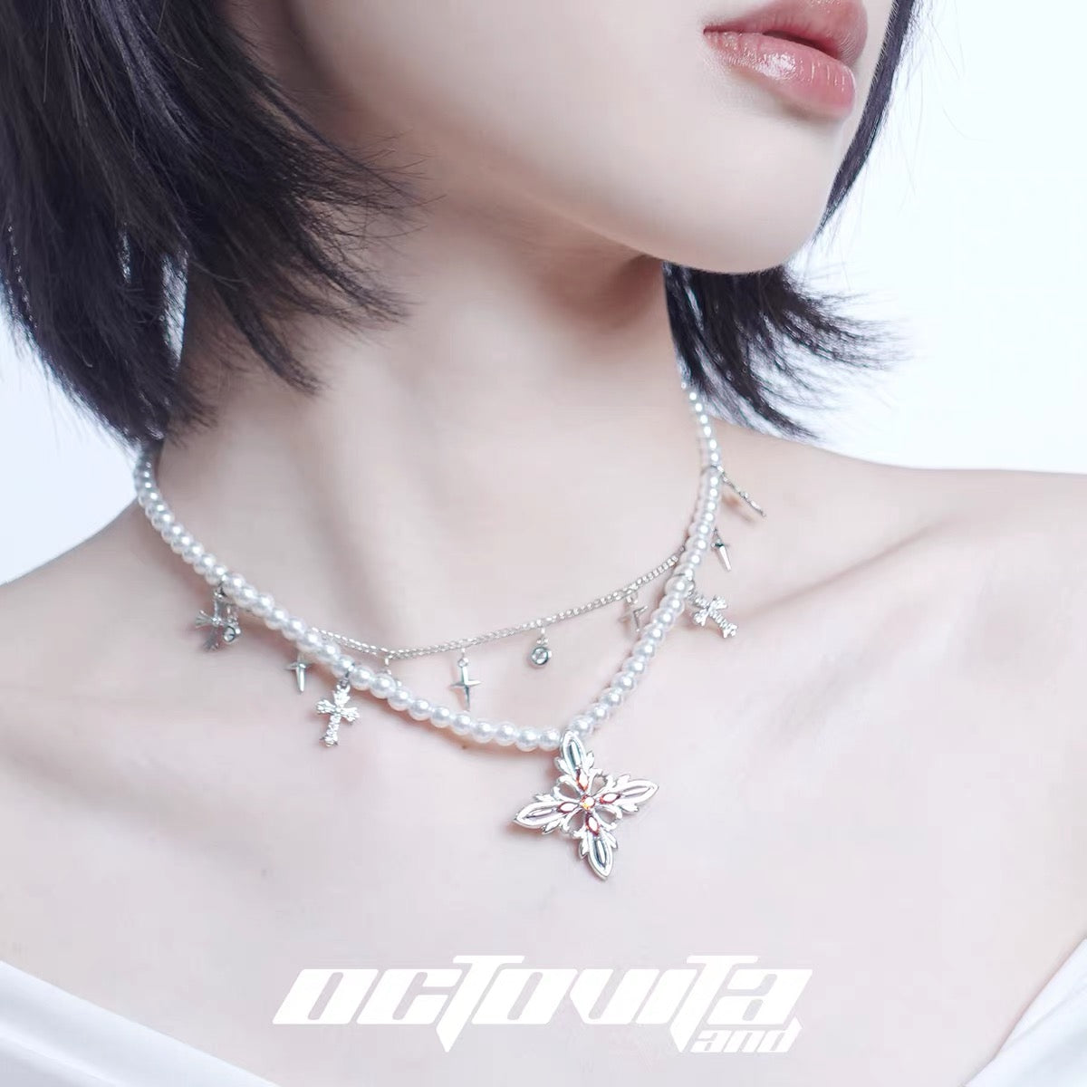 Cross Iris pearl Necklaces